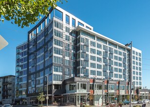 Building Photo - 88 102nd Ave NE