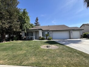 Building Photo - 10209 Polo Saddle Dr