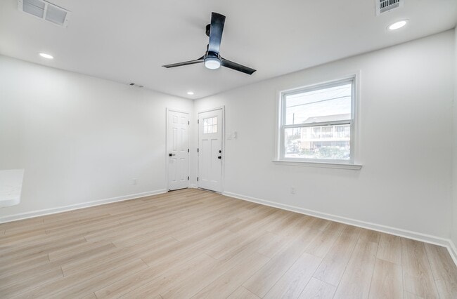 Building Photo - 1865 Ferber Ave