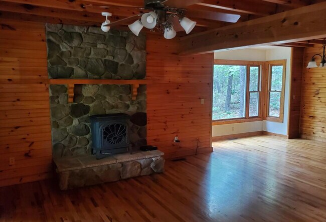 Building Photo - 111 Marlbrook Ln