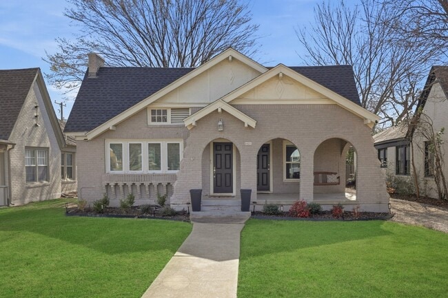 Building Photo - 3325 Park Ridge Blvd
