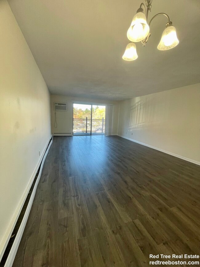 Foto del edificio - 24 Whites Ave