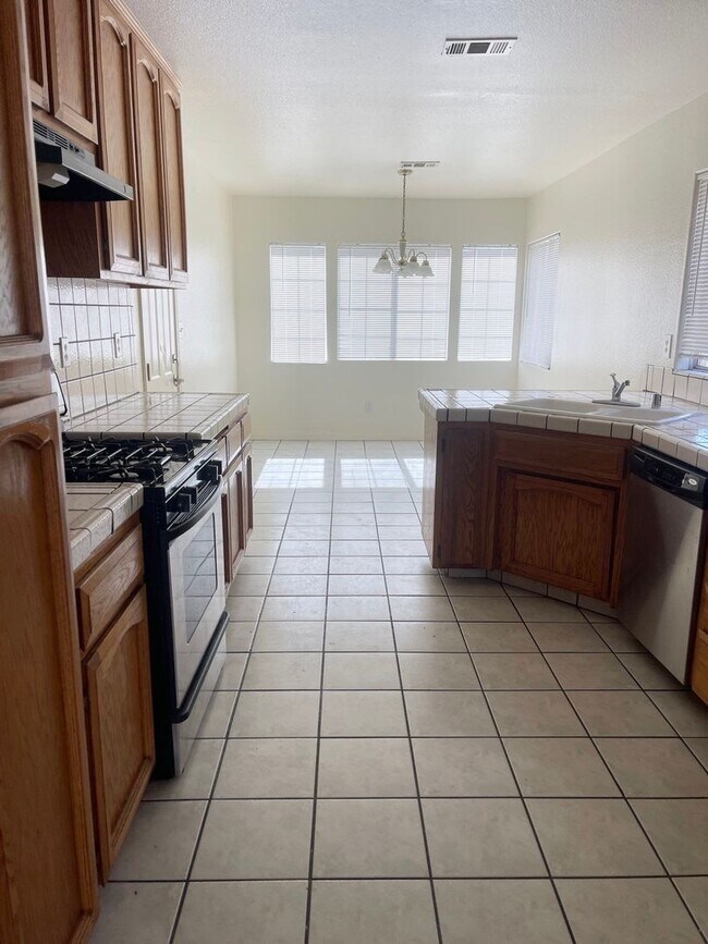 Foto del edificio - SW home for rent