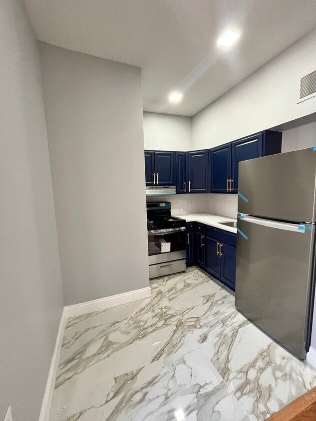 117 Wade St 4A - 121 Wade St
