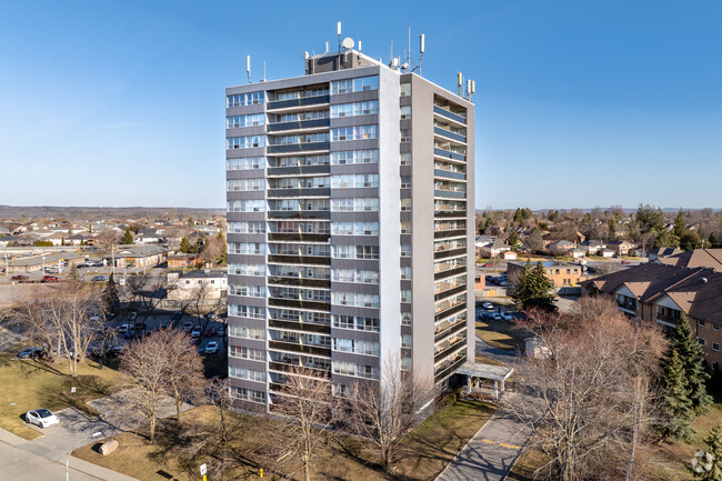 Building Photo - Bayview Tower