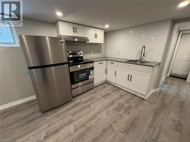 Building Photo - 169 Ottawa St S