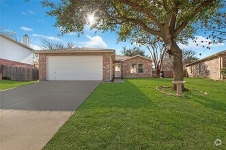 Building Photo - 4401 Cedar Crest Dr