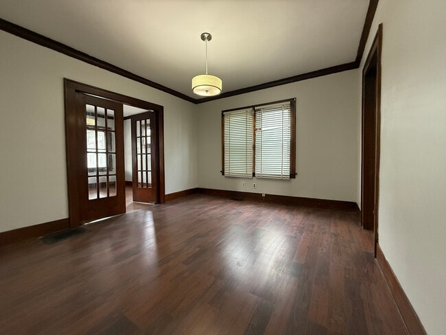 Building Photo - 318 Scio St