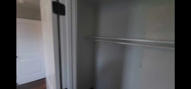 Foto del edificio - Granbury TX ; 2 bed 1 bath duplex! Water provided