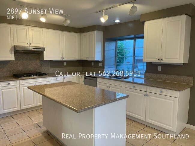 Building Photo - Signal Hill Modern Four Bedroom Home with ...