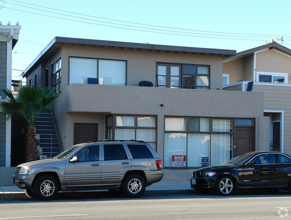 Building Photo - 417-419 E Balboa Blvd