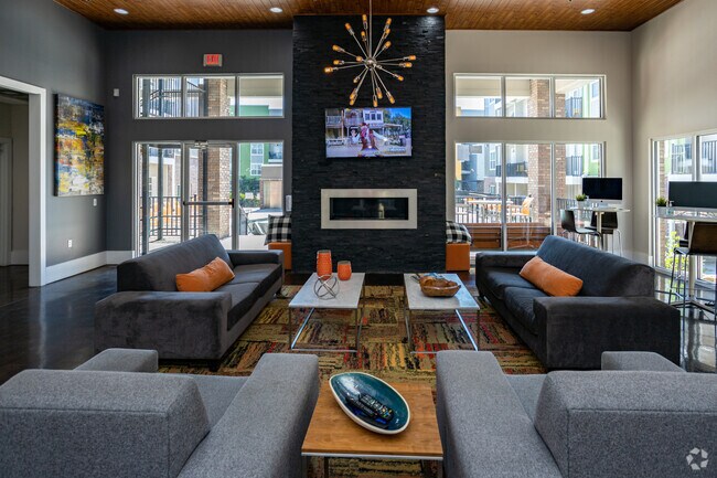 Interior Photo - 811 East Downtown