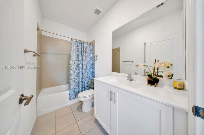 Foto del edificio - 2699 SE 19th St