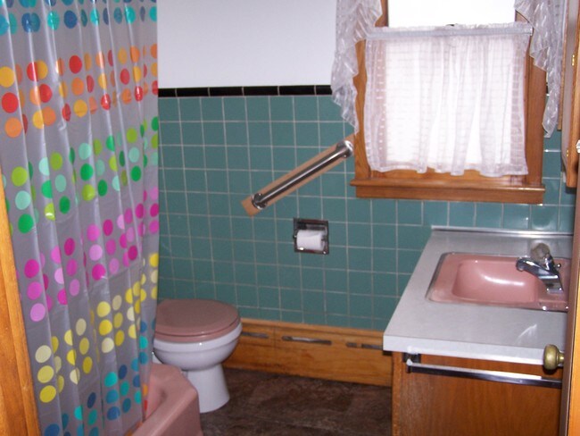 Foto del edificio - 305 N 6th St