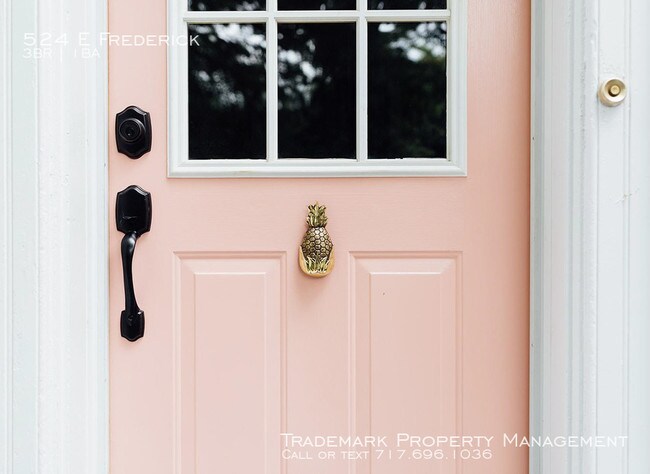 Building Photo - Beautifully Remodeled Townhome