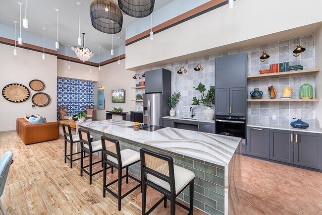 Foto del edificio - West Village Poway Apartments