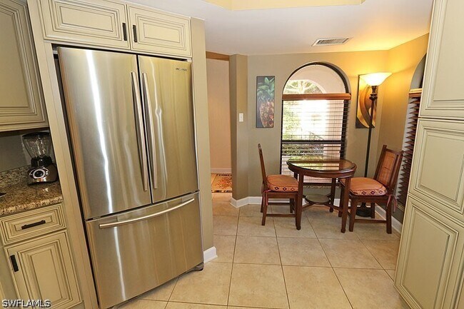 Building Photo - 563 Serendipity Dr