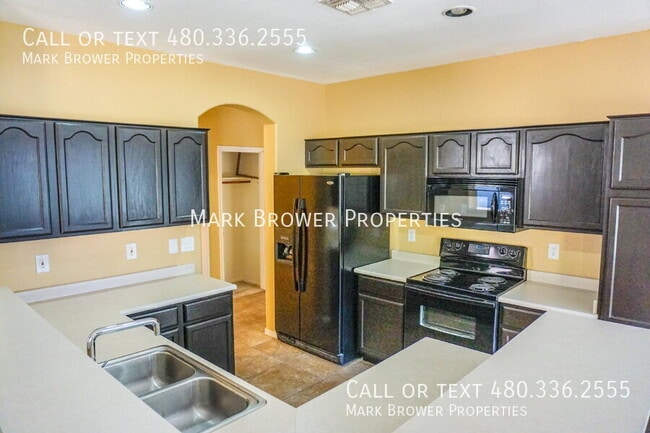 Photo - 1362 W Roadrunner Dr House