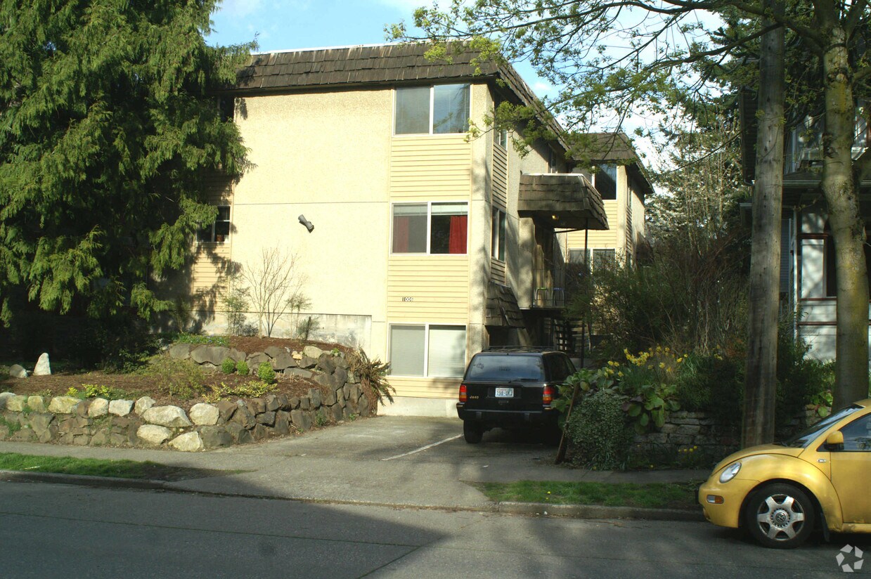 Foto del edificio - 1006 15th Ave E