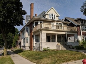 Building Photo - 3003 N Maryland Ave