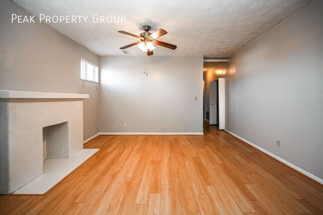 Foto del edificio - 2610 Woodburn Ave