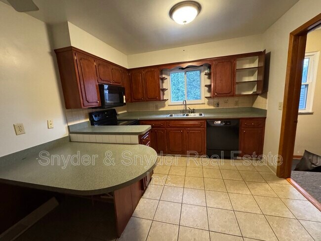 Foto del edificio - 1857-1859-1859 Cromwell Dr