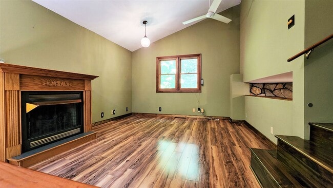 Building Photo - Private Home