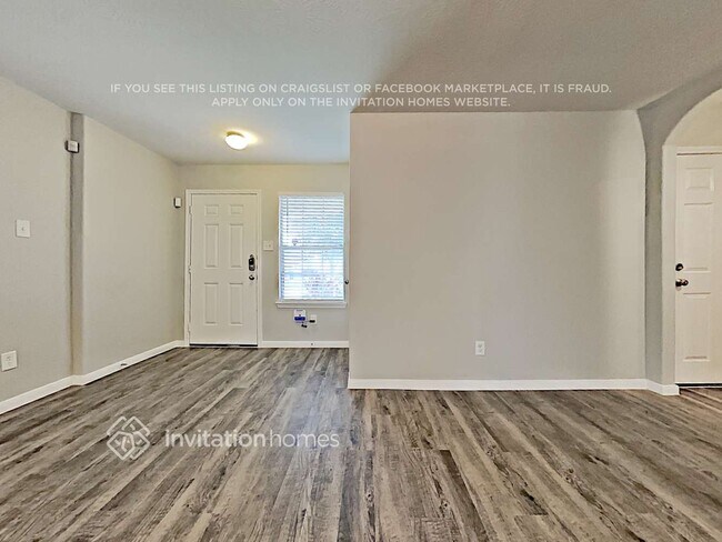 Foto del edificio - 18739 N Lyford Dr