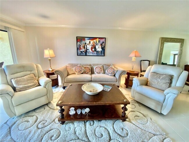 Foto del edificio - 145 Cypress Way E