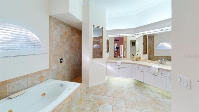 Foto del edificio - 8809 Havenridge Dr