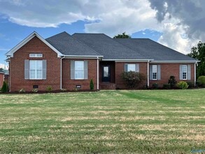 Building Photo - 17916 Remington Dr