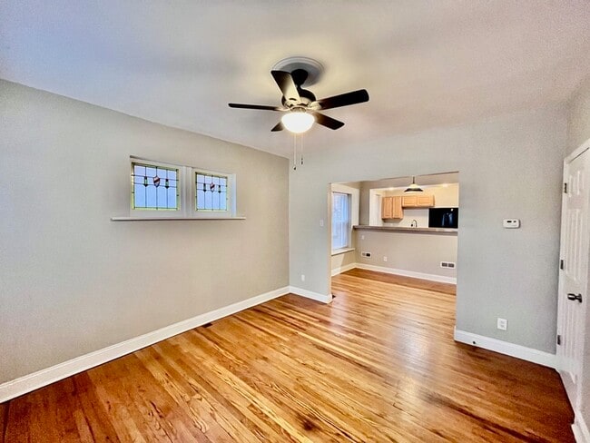 Building Photo - 1535 McCausland Ave