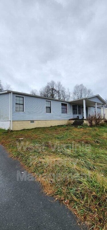 Primary Photo - 674 Circleview Dr