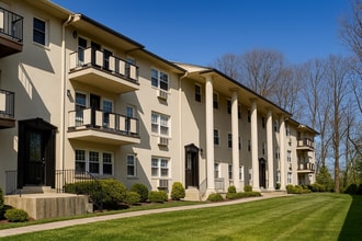 Building Photo - 23 Doxbury Ln