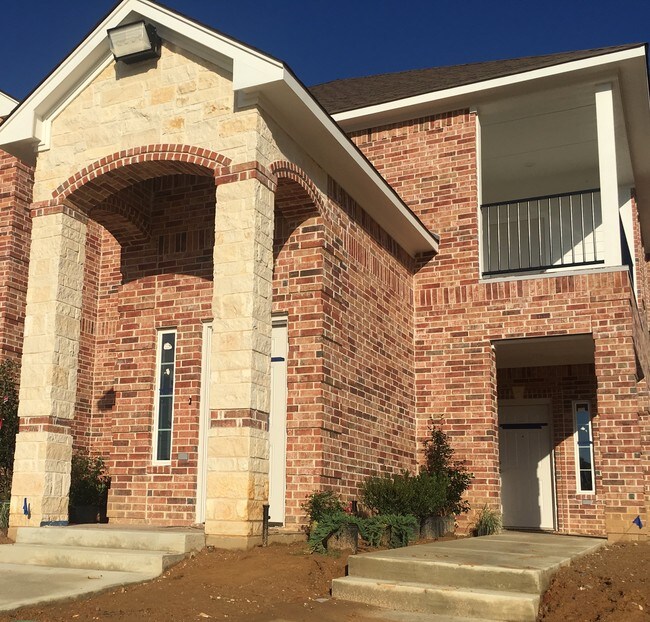 Woodland Creek Townhomes Location Tyler TX Apartments Tyler, TX