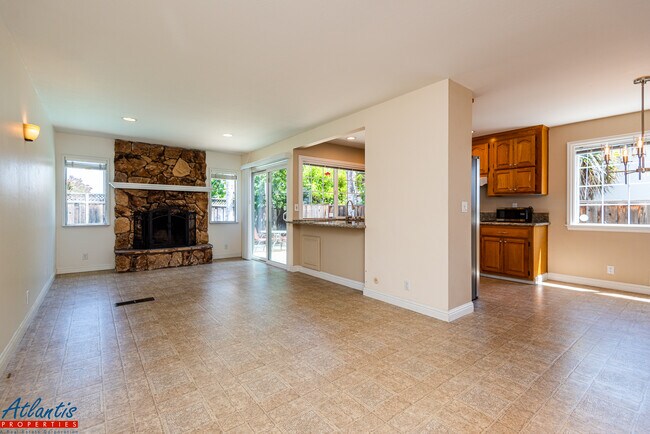 Building Photo - 1455 Ilikai Ave