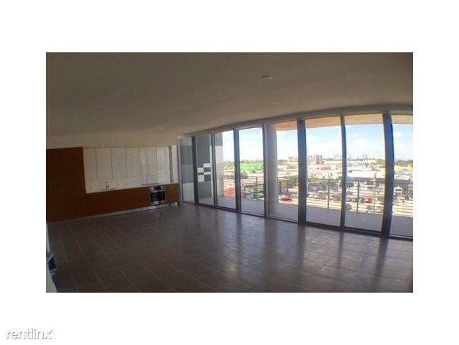 Foto del edificio - 250 NW 24th St