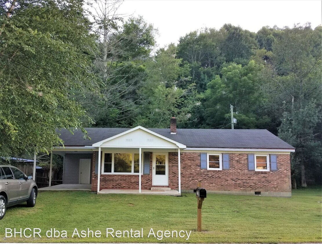 Primary Photo - 2577 S Big Horse Creek Rd