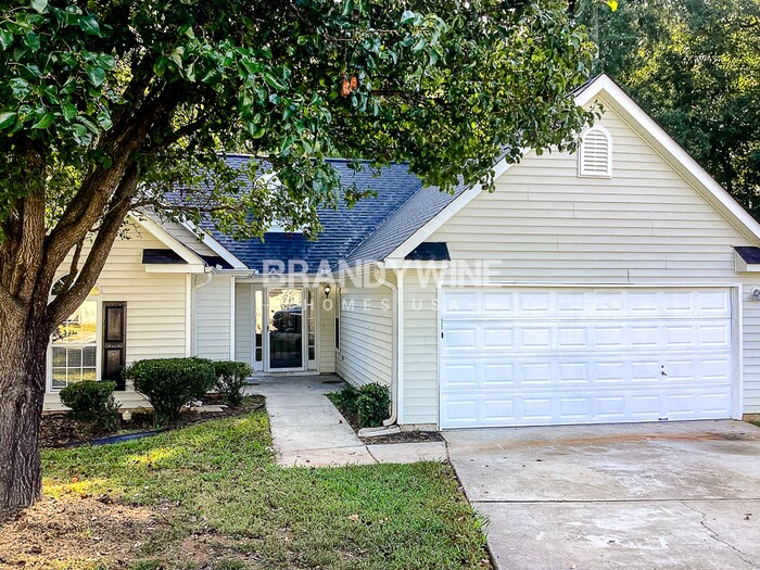 Primary Photo - AVAILABLE NOW!! One month FREE RENT