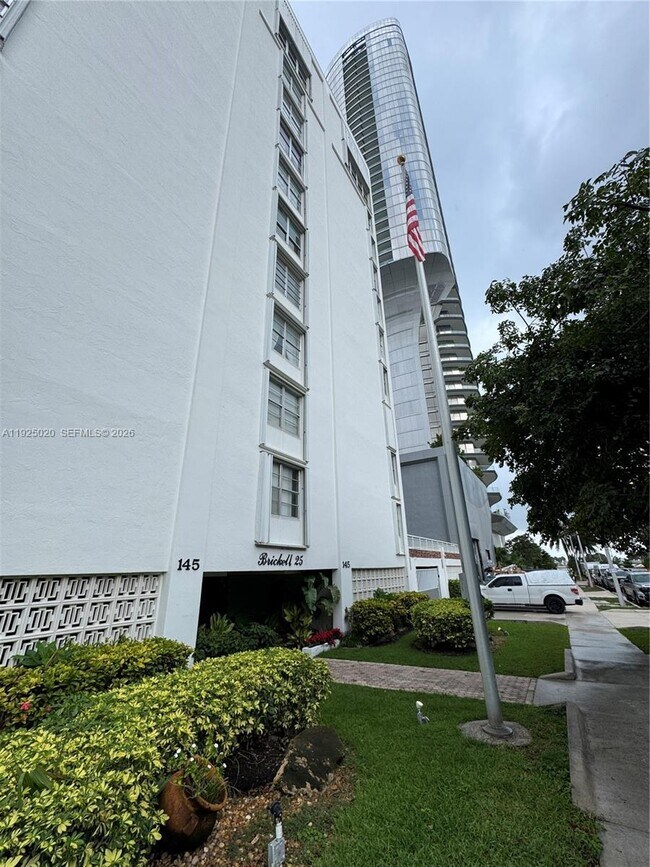 Foto del edificio - 145 SE 25th Rd