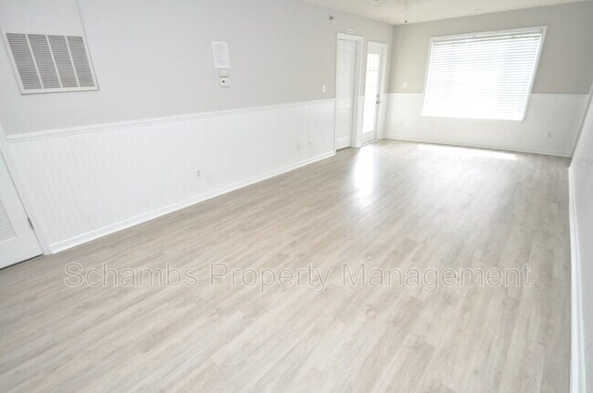 Foto del edificio - 1500 Graduate Ln