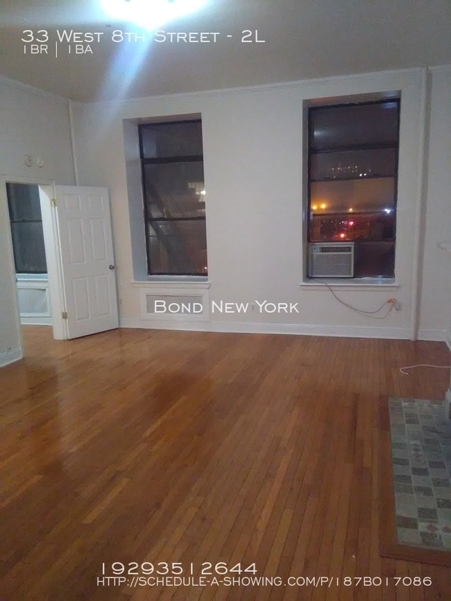 Foto del edificio - 33 W 8th St