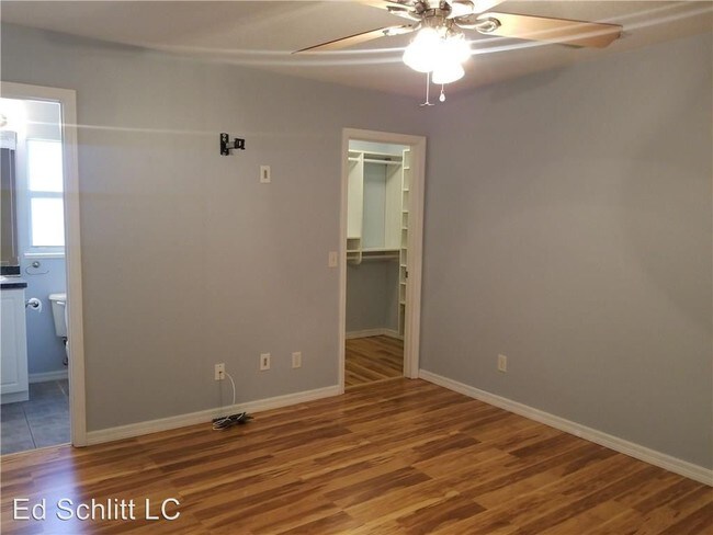 Foto del edificio - 3 br, 2 bath House - 8226 102nd Ave