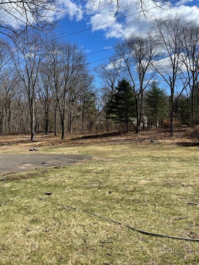 46 Burr St, Easton, CT 06612 House Rental in Easton, CT