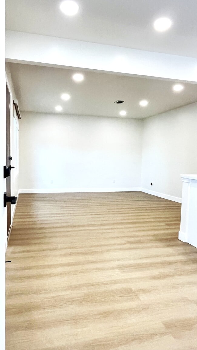 Foto del edificio - 2215 Amethyst Dr