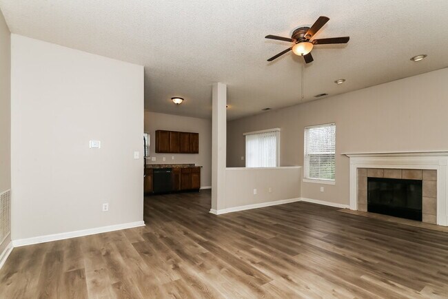 Building Photo - 5810 Long Lake Ln.