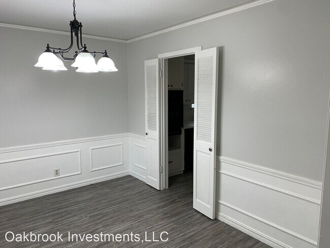 Foto del edificio - 3 br, 2 bath House - 142 East 56th Place