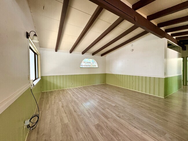 Foto del edificio - 855 W 24th Ave