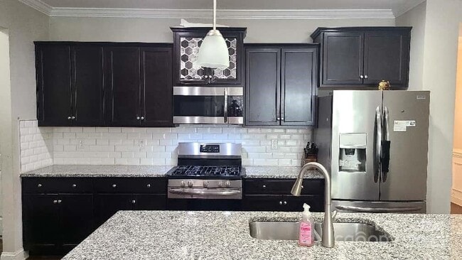 Building Photo - 1462 Bramblewood Dr