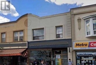 Building Photo - 1074 Bloor St W